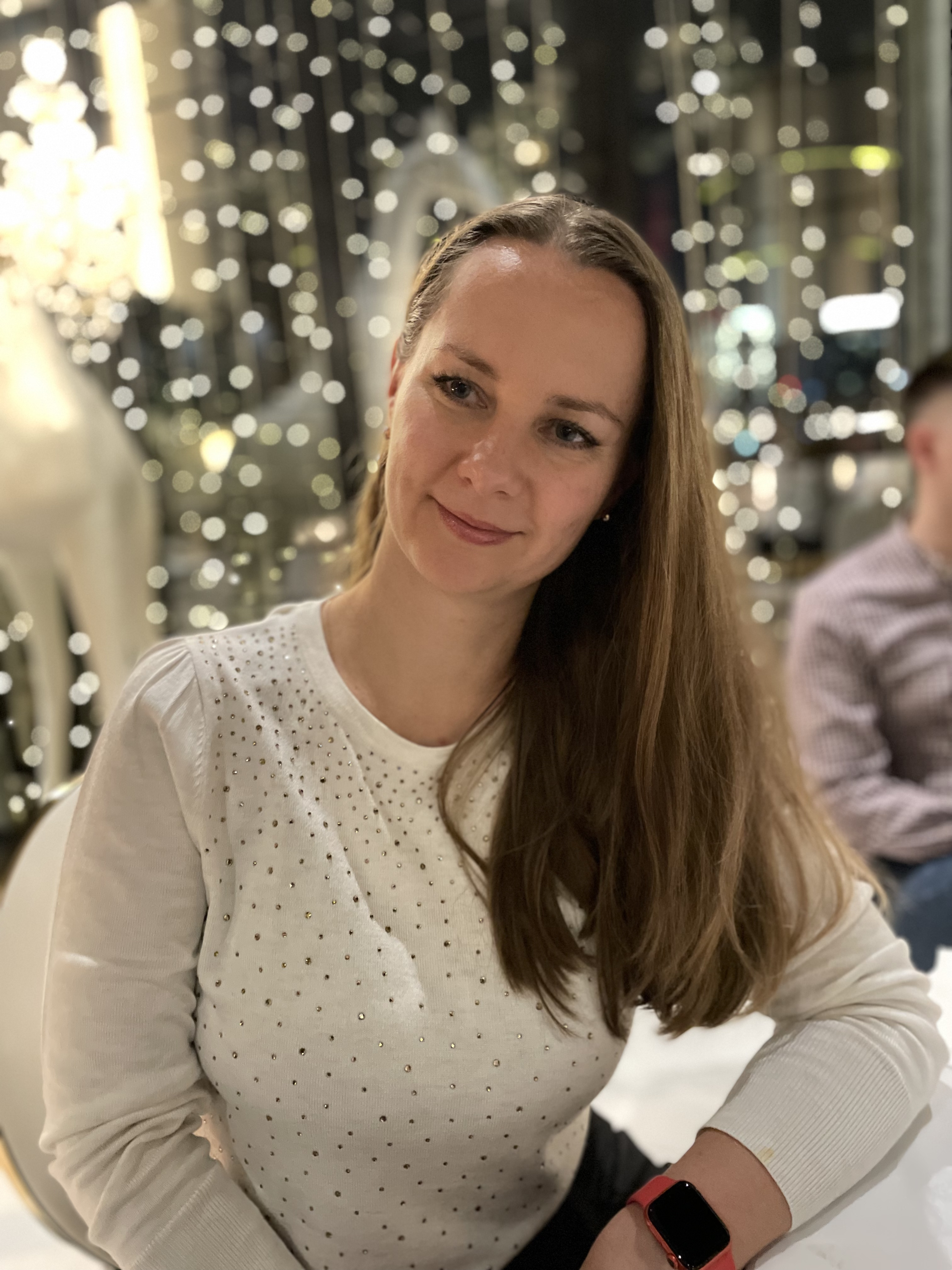 Преподаватель английского языка Юлия